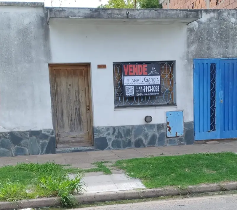 OPORTUNIDAD! Casa a reciclar. Morón Sur