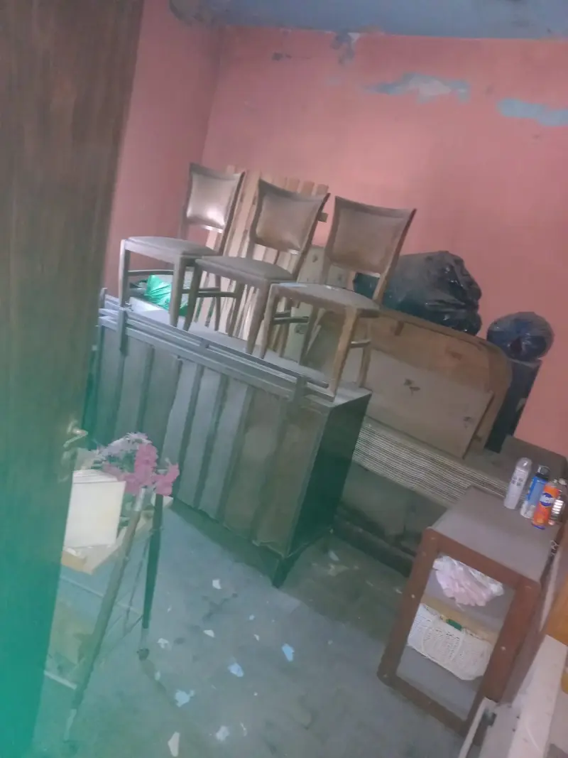 OPORTUNIDAD! Casa a reciclar. Morón Sur