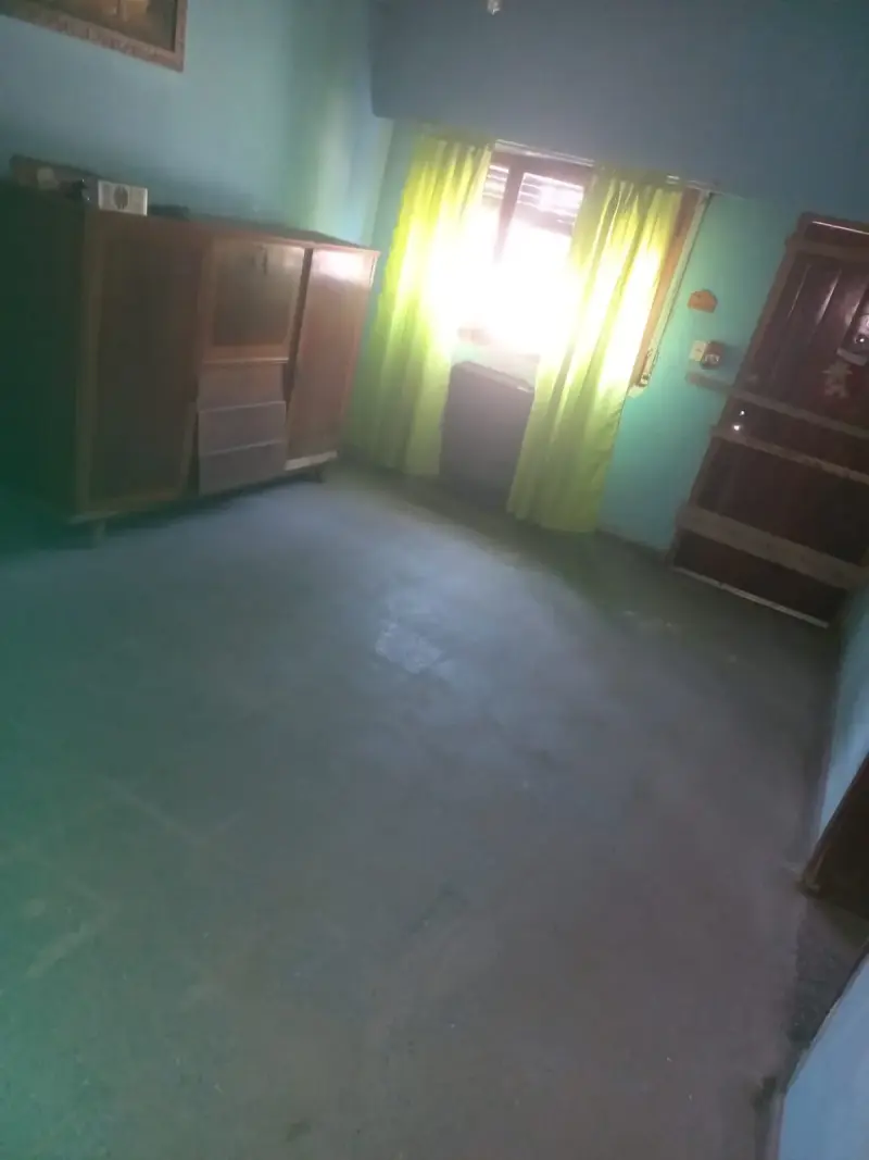 OPORTUNIDAD! Casa a reciclar. Morón Sur