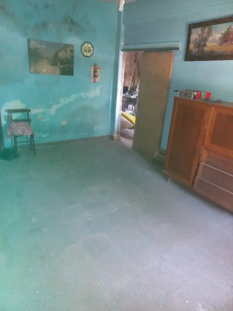 OPORTUNIDAD! Casa a reciclar. Morón Sur