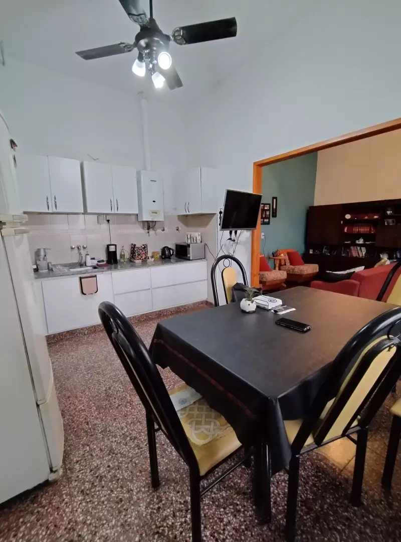 PH  4 AMBIENTES MÁS DEPTO. DE 2 AMBIENTES. IDEAL 2 FAMILIAS