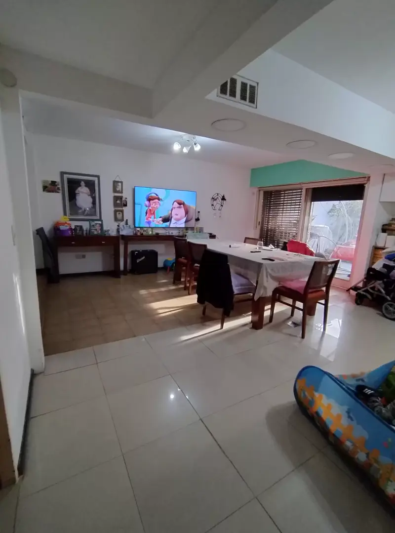 CASA DE 5 AMBIENTES EN SAN ANTONIO DE PADUA SUR