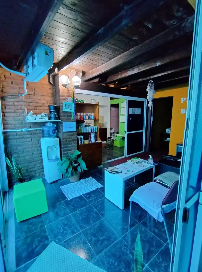 CASA DE 5 AMBIENTES EN SAN ANTONIO DE PADUA SUR
