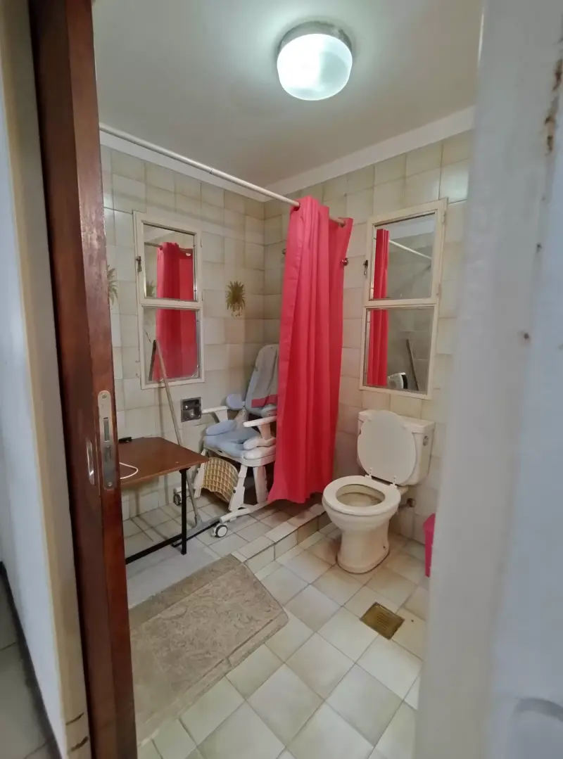 CASA DE 5 AMBIENTES EN SAN ANTONIO DE PADUA SUR