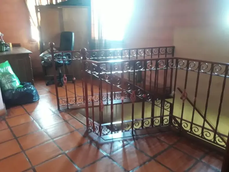 Chalet tipo colonial. OPORTUNIDAD!!! REBAJADO!!!