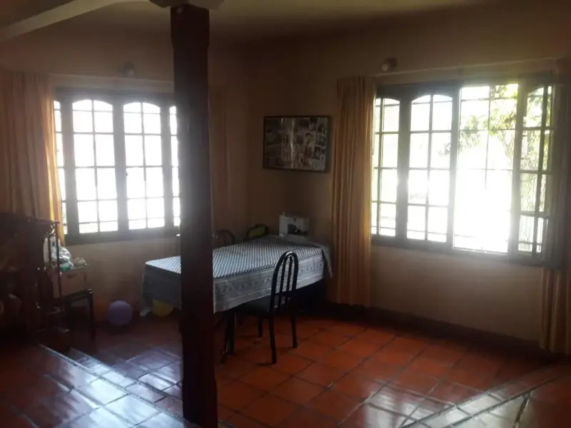 Chalet tipo colonial. OPORTUNIDAD!!! REBAJADO!!!