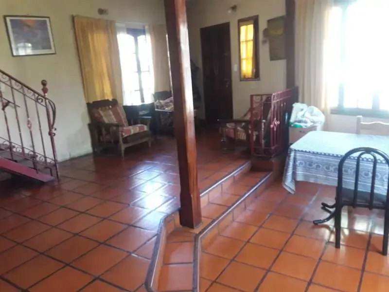 Chalet tipo colonial. OPORTUNIDAD!!! REBAJADO!!!