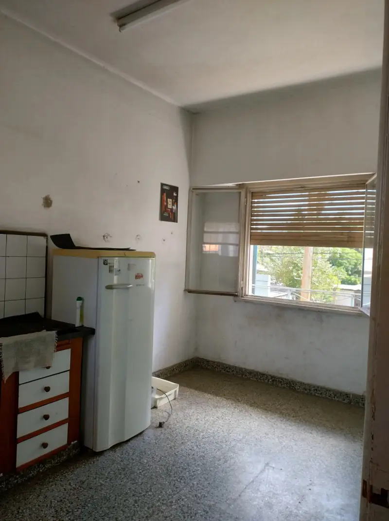 VENTA DE 2 LOCALES Y DEPARTAMENTO EN MERLO CENTRO