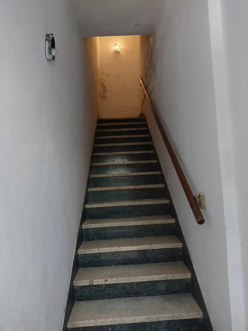 VENTA DE 2 LOCALES Y DEPARTAMENTO EN MERLO CENTRO