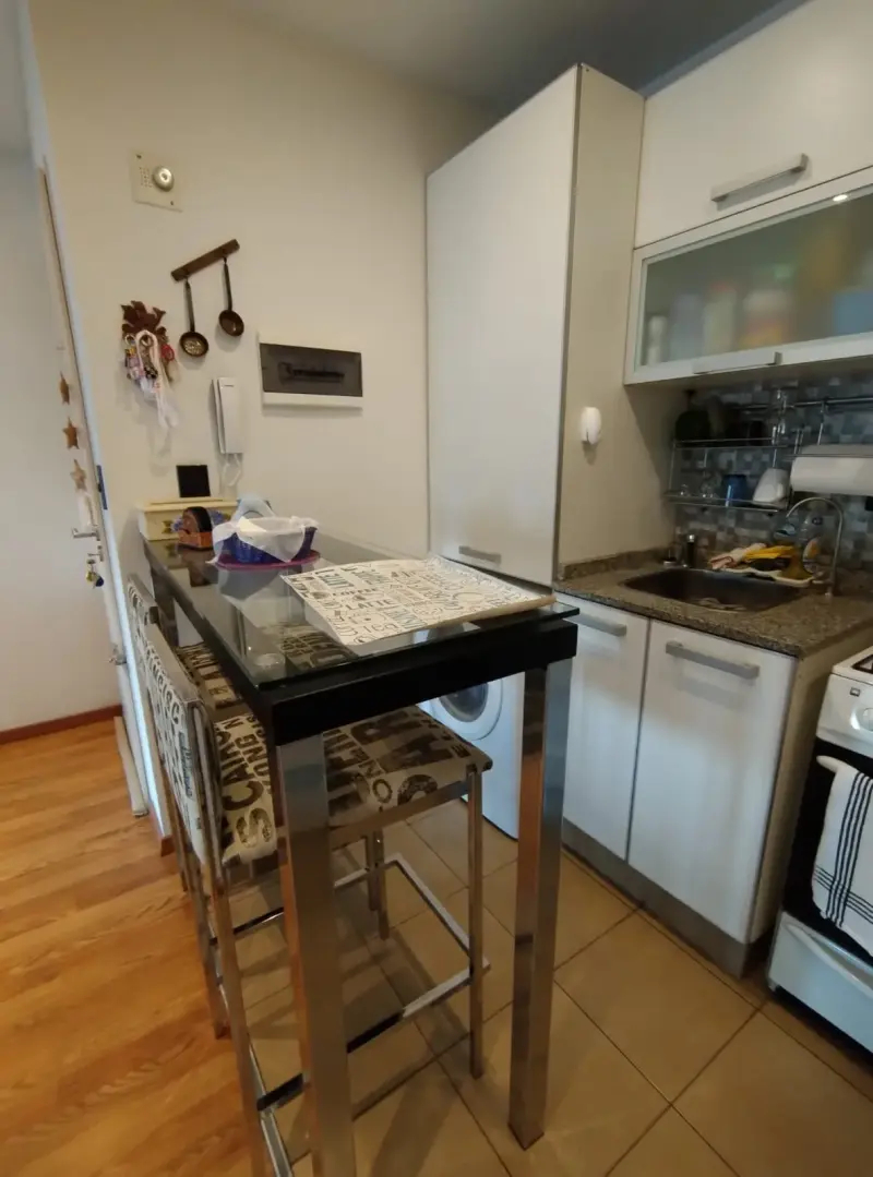 VENTA O PERMUTA. DEPTO. 2 AMBIENTES AL FRENTE. MORON SUR