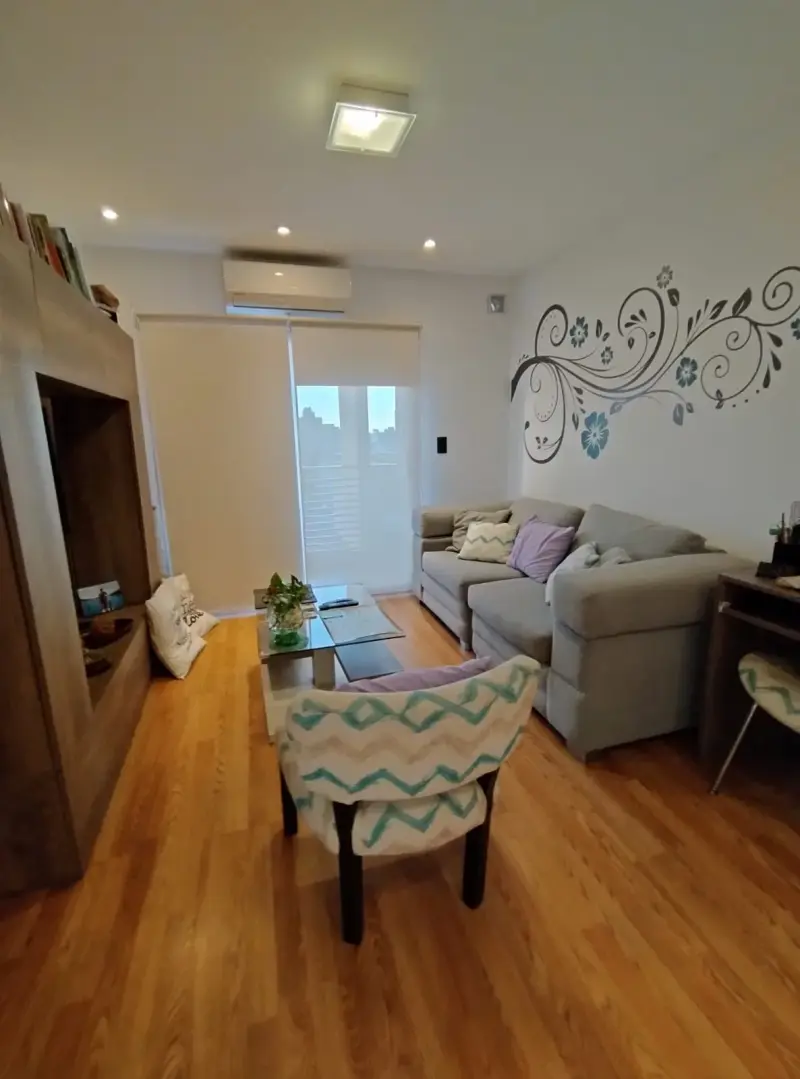 VENTA O PERMUTA. DEPTO. 2 AMBIENTES AL FRENTE. MORON SUR